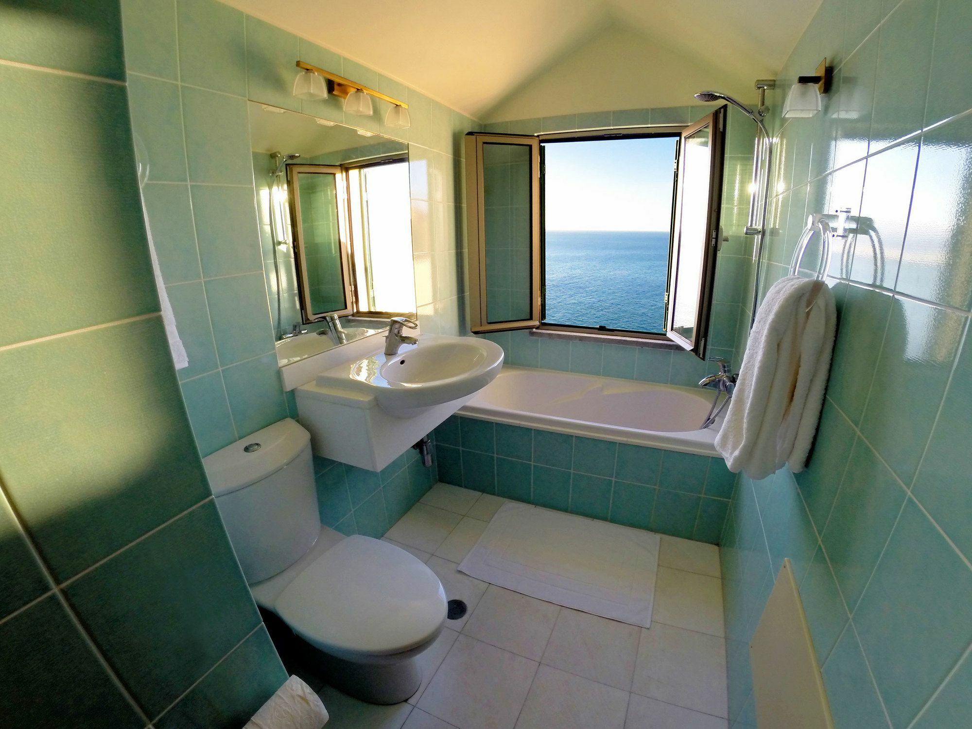 Finest Rentals - Beachfront Penthouse Funchal  Buitenkant foto