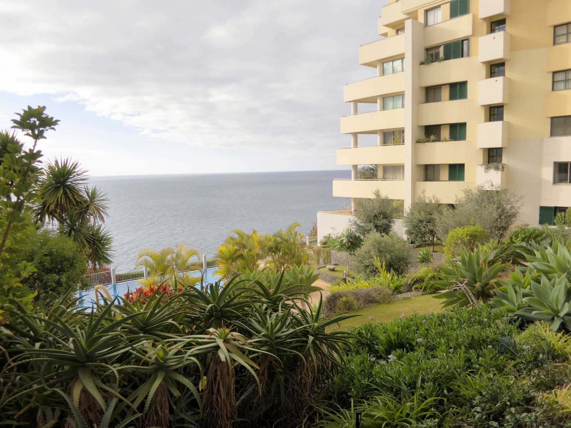 Finest Rentals - Beachfront Penthouse Funchal  Buitenkant foto