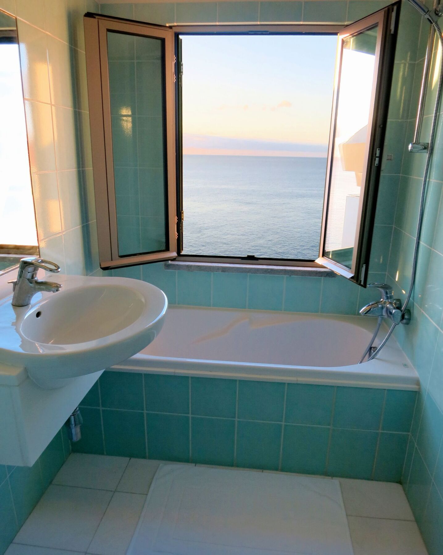 Finest Rentals - Beachfront Penthouse Funchal  Buitenkant foto